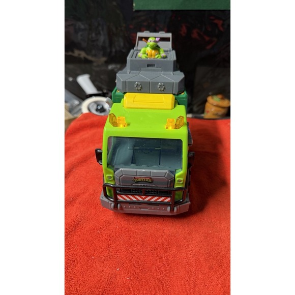 TMNT Turtle Power Vehicle Truck w/ Donatello Figure - Green/Gray - Toy - Picture 2 of 10